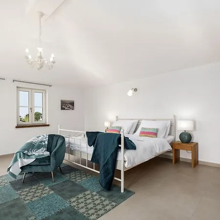 Holiday home Haustierfreundliche Bincila Mit Pool